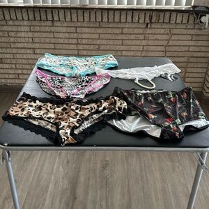 26/28 Womens underwear. New no tags. Cacique brand